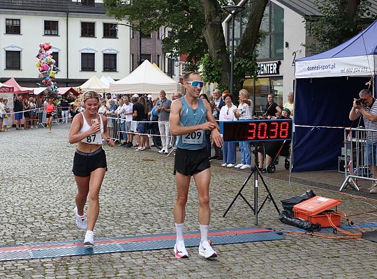 Adam Głogowski ponownie nie do zatrzymania w Biegu 65483