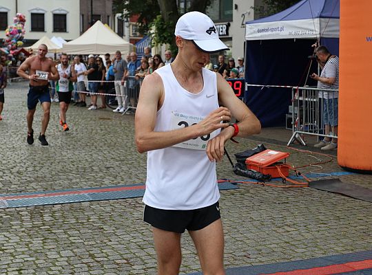 Adam Głogowski ponownie nie do zatrzymania w Biegu 65484
