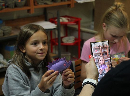 Dzieci stworzyły piękne breloki i broszki w Muzeum 66305