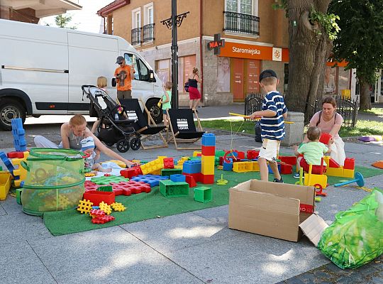 Bajkowa czytelnia pod chmurką 66388
