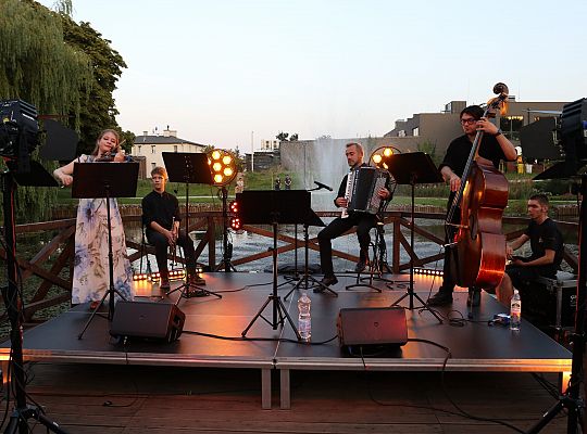 „Letnie Granie w Lęborku” zakończone swingowym 66395