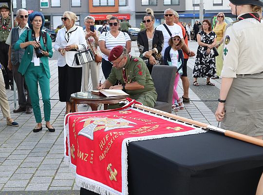 Z okazji jubileuszu lęborscy harcerze z nowym 66438
