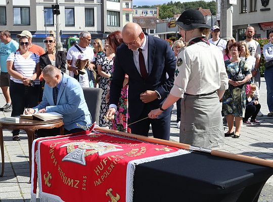 Z okazji jubileuszu lęborscy harcerze z nowym 66447