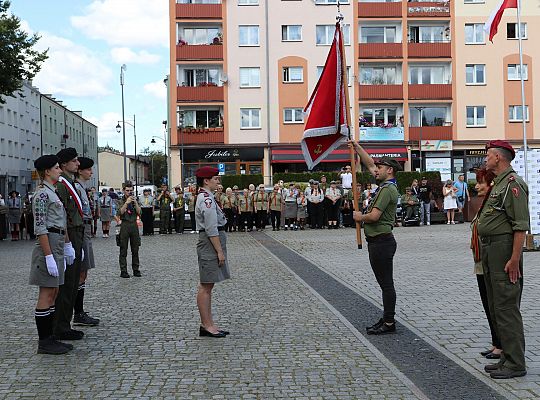 Z okazji jubileuszu lęborscy harcerze z nowym 66454