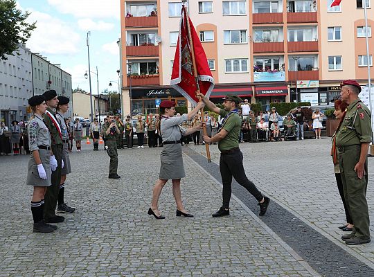 Z okazji jubileuszu lęborscy harcerze z nowym 66456