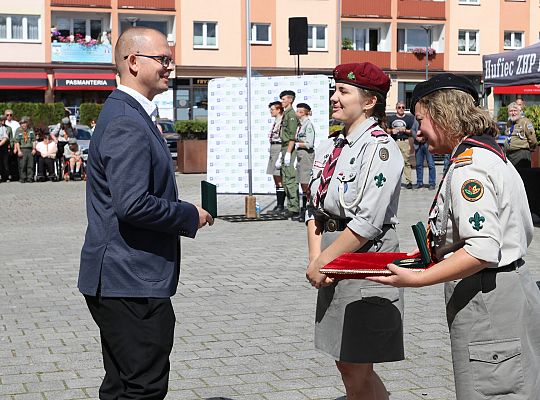Z okazji jubileuszu lęborscy harcerze z nowym 66465