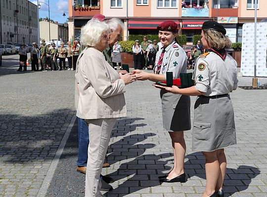 Z okazji jubileuszu lęborscy harcerze z nowym 66472