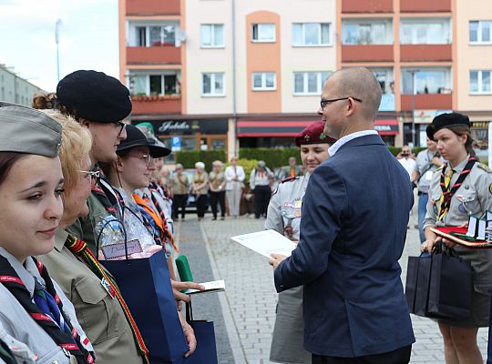Z okazji jubileuszu lęborscy harcerze z nowym 66480
