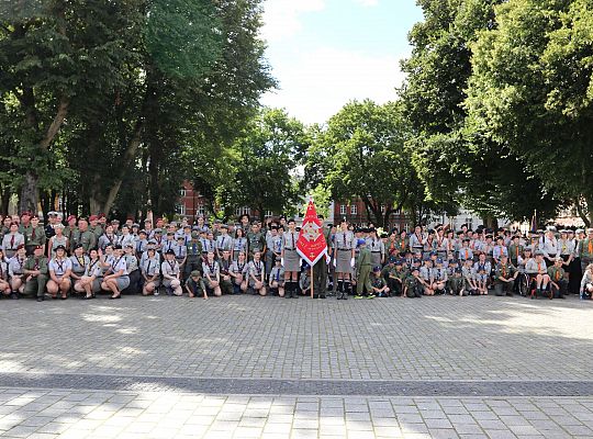 Z okazji jubileuszu lęborscy harcerze z nowym 66491