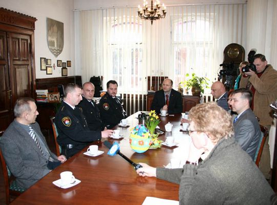 Strażnicy miejscy uhonorowani za udany pościg za 2055