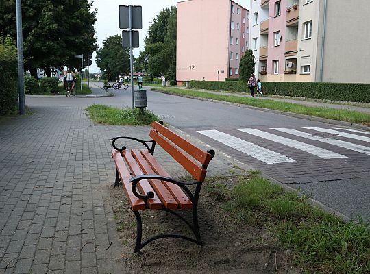 Nowe ławki w Lęborku – wygodniej na spacerze i w 66650