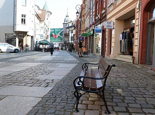 Nowe ławki w Lęborku – wygodniej na spacerze i w 66655