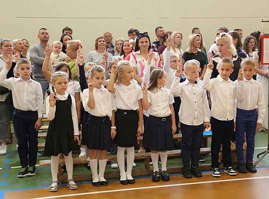 Ślubowanie nowych uczniów Szkoły Podstawowej nr 8 66767