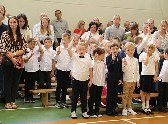 Ślubowanie nowych uczniów Szkoły Podstawowej nr 8 66768