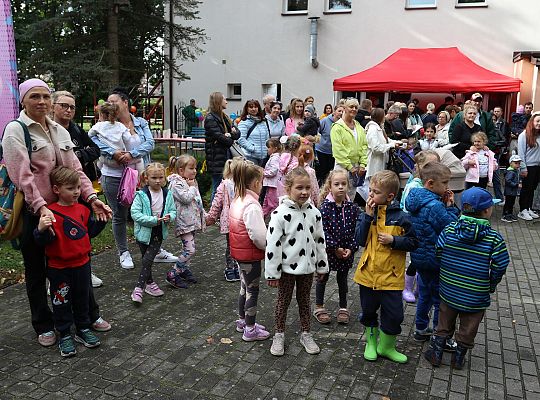 Rodzinno - sportowy piknik w Przedszkolu nr 10 67163