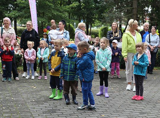 Rodzinno - sportowy piknik w Przedszkolu nr 10 67171