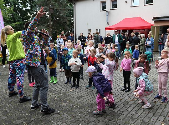 Rodzinno - sportowy piknik w Przedszkolu nr 10 67180