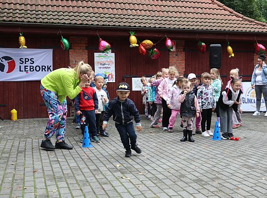 Rodzinno - sportowy piknik w Przedszkolu nr 10 67192