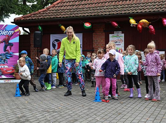 Rodzinno - sportowy piknik w Przedszkolu nr 10 67193