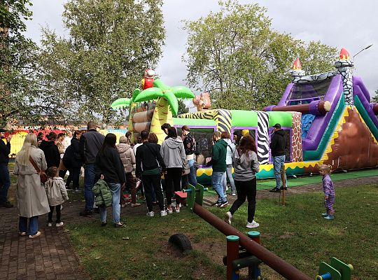 Rodzinno - sportowy piknik w Przedszkolu nr 10 67196