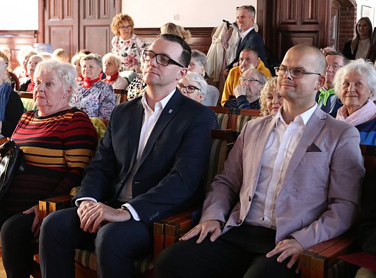 Aktywni, zaangażowani, inspirujący – seniorzy 67378