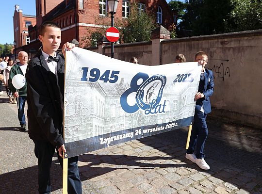 Jubileusz Szkoły Podstawowej nr 4 im. Tadeusza 67481