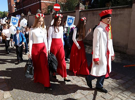 Jubileusz Szkoły Podstawowej nr 4 im. Tadeusza 67493