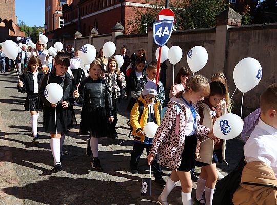 Jubileusz Szkoły Podstawowej nr 4 im. Tadeusza 67494