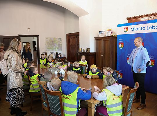 Przedszkolaki z wizytą w urzędzie 67792