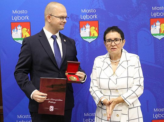 Nagrody dla nauczycieli i dyrektorów z okazji Dnia 68096