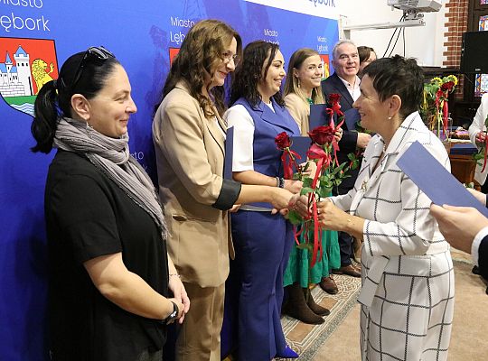 Nagrody dla nauczycieli i dyrektorów z okazji Dnia 68122