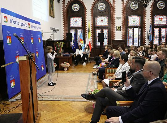 Nagrody dla nauczycieli i dyrektorów z okazji Dnia 68129