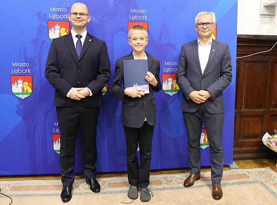 Nagrody i wyróżnienia dla uczniów i absolwentów 68147