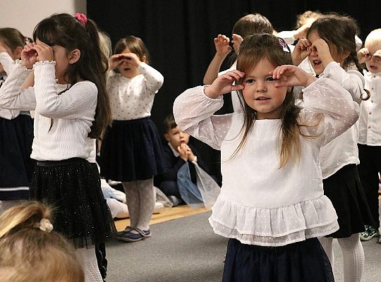 Z uśmiechem i wzruszeniem - Dzień Edukacji 68225