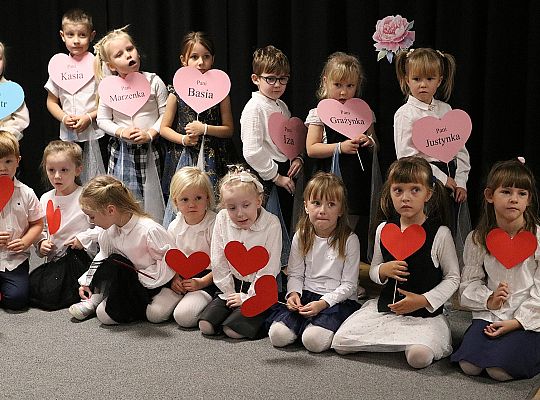 Z uśmiechem i wzruszeniem - Dzień Edukacji 68232