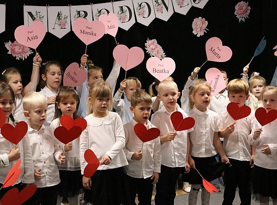 Z uśmiechem i wzruszeniem - Dzień Edukacji 68235