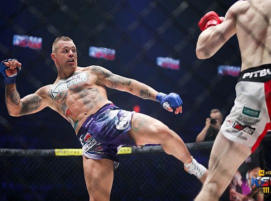 Mateusz Pawlik wygrywa w Czechach i promuje 68452