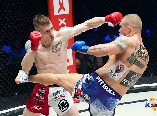 Mateusz Pawlik wygrywa w Czechach i promuje 68449