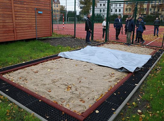Nowa nawierzchnia i skocznia w dal na „Orliku” na 68574