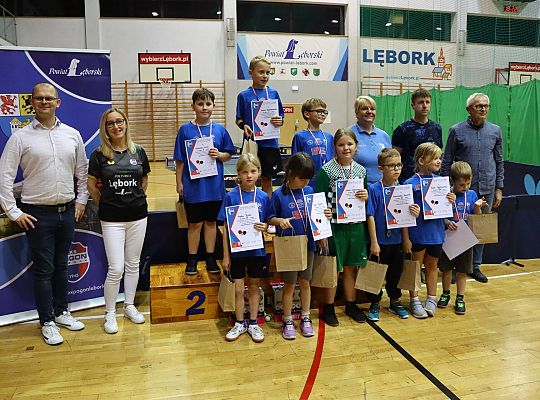 „Równe szanse przy stole” – młodzi tenisiści 68657