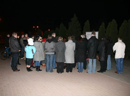 Miejsce uczczenia Ofiar katastrofy - codziennie o 2124