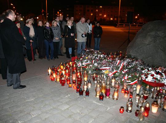 Miejsce uczczenia Ofiar katastrofy - codziennie o 2126