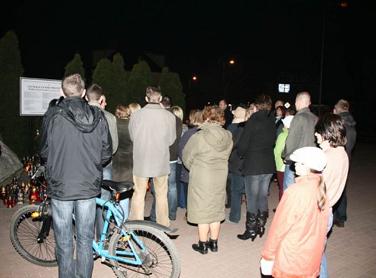 Miejsce uczczenia Ofiar katastrofy - codziennie o 2125