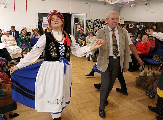 Bal Seniora w rytmie wiejskiej potańcówki 69190