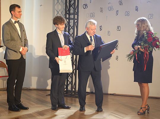 „Jak za dawnych lat…” – I LO w Lęborku świętowało 69287