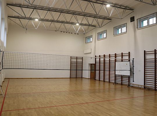 Sala gimnastyczna w SP 8 po modernizacji – lepsze 69354