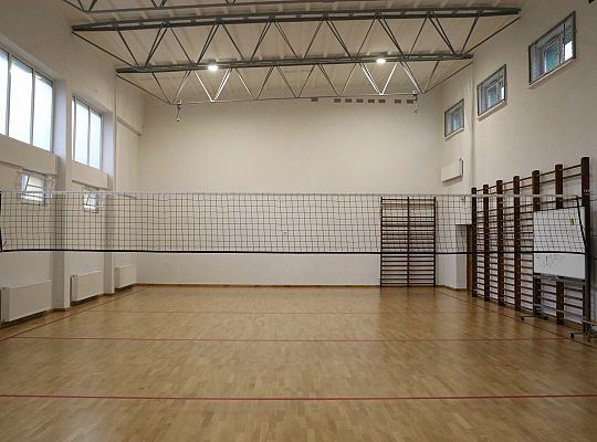 Sala gimnastyczna w SP 8 po modernizacji – lepsze 69355