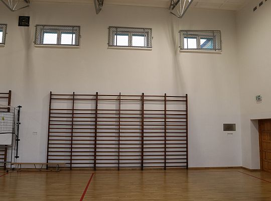 Sala gimnastyczna w SP 8 po modernizacji – lepsze 69358