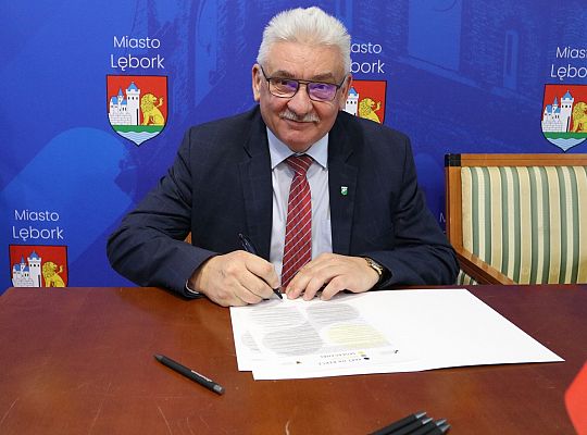W Lęborku samorządowcy podpisali Pakt na Rzecz 69640