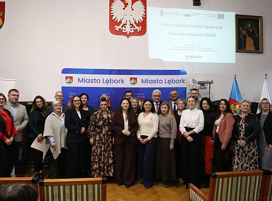 W Lęborku samorządowcy podpisali Pakt na Rzecz 69641